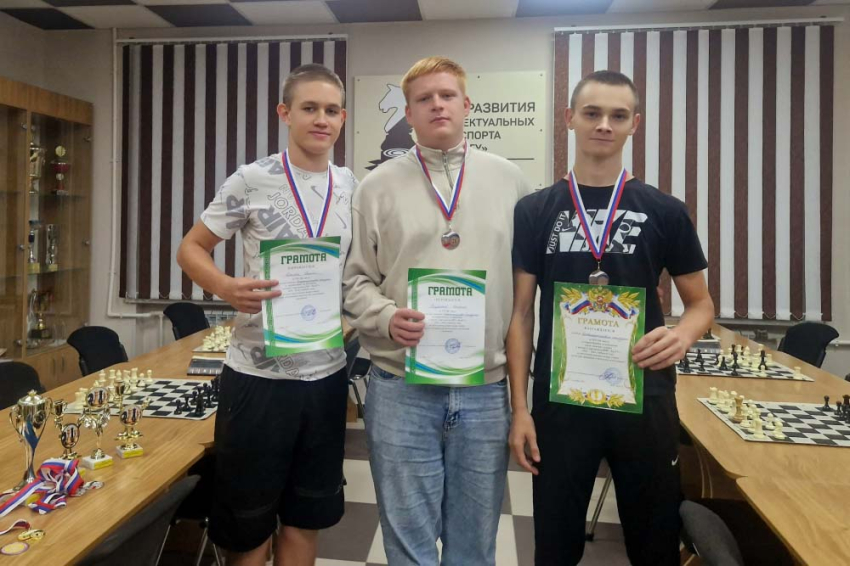 События НИУ «БелГУ» шахматная спартакиада завершилась в ниу «белгу»