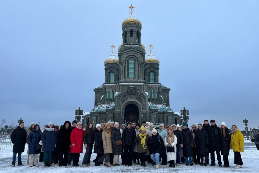 События НИУ «БелГУ» около 500 студентов ниу «белгу» побывали в экскурсионных поездках по программе патриотического туризма 