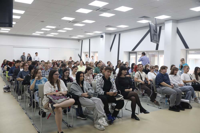Выборы и роль молодёжи в избирательной системе обсудили в НИУ «БелГУ» События НИУ «БелГУ» выборы и роль молодёжи в избирательной системе обсудили в ниу «белгу»
