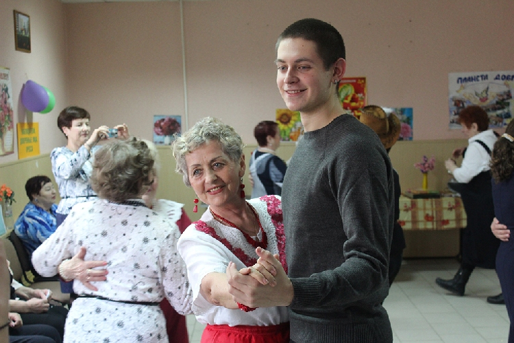 События НИУ «БелГУ» студенты ниу «белгу» поздравили волонтёров-ветеранов