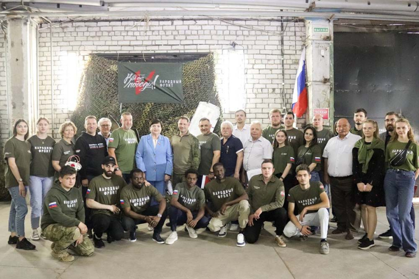 Волонтёры НИУ «БелГУ» поздравили бойцов СВО с Днём России События НИУ «БелГУ» волонтёры ниу «белгу» поздравили бойцов сво с днём россии