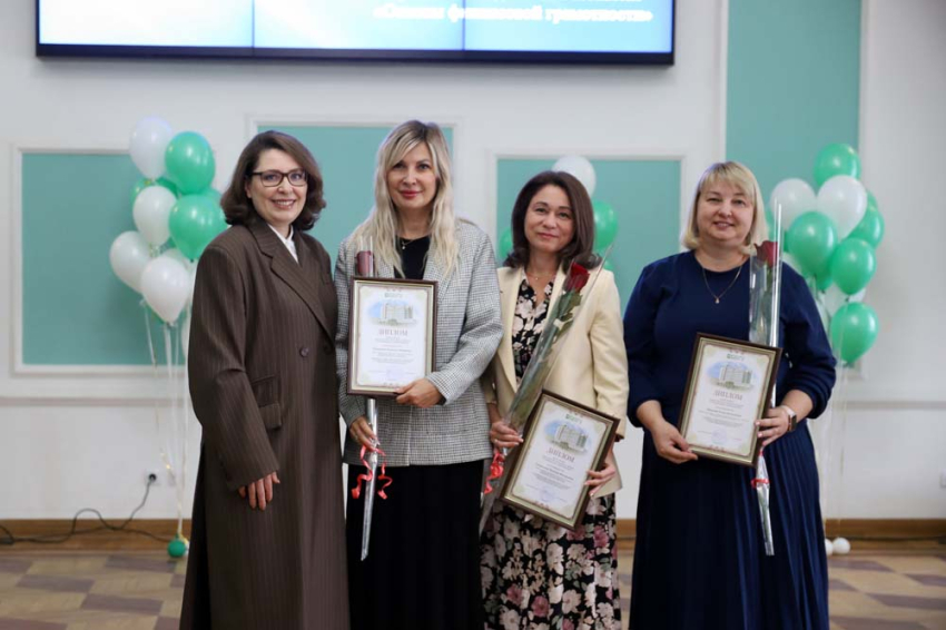 События НИУ «БелГУ» лучших представителей белгородского госуниверситета наградили в день рождения вуза