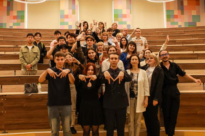 События НИУ «БелГУ» студенты ниу «белгу» посетили мероприятия общественно-гуманитарной профессиональной школы