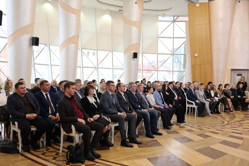 События НИУ «БелГУ» трое учёных ниу «белгу» награждены премией имени в.г. шухова